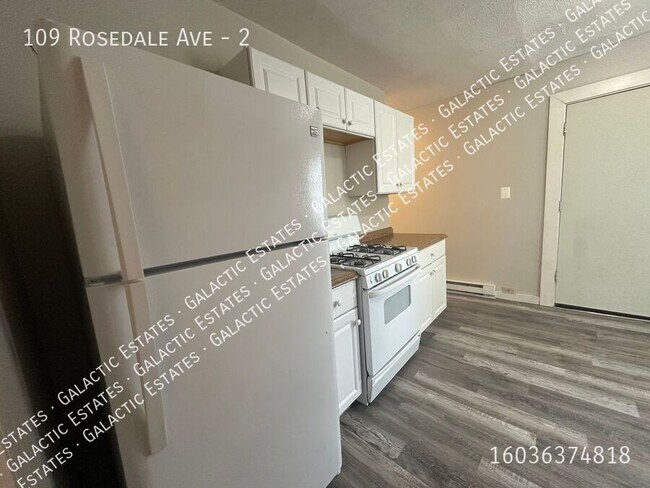 Foto del edificio - 109 Rosedale Ave