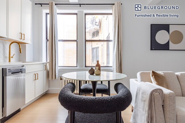 Foto del edificio - 244 W 72nd St