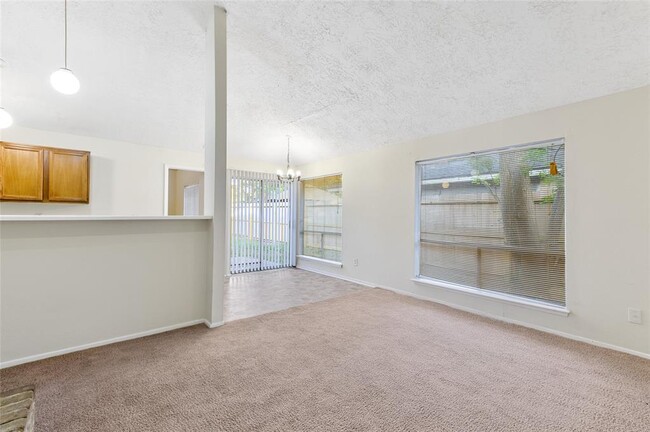 Building Photo - 5212 Beaverbrook Dr