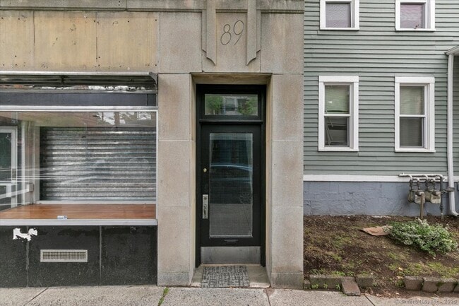 Building Photo - 89 Howe St