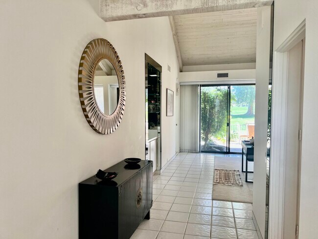 Foto del edificio - 108 Mission Hills Dr