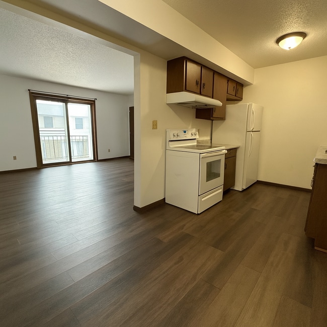 Building Photo - 906 Cedar River Dr