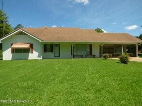 Building Photo - 2083 Martin Rd