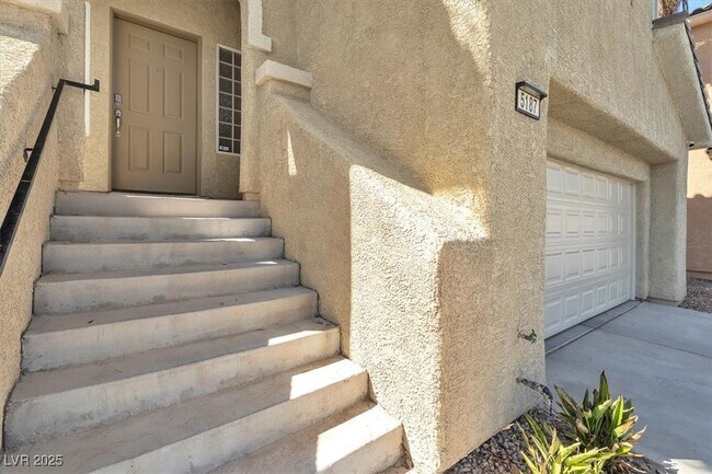 Foto del edificio - 5187 Caprock Canyon Ave