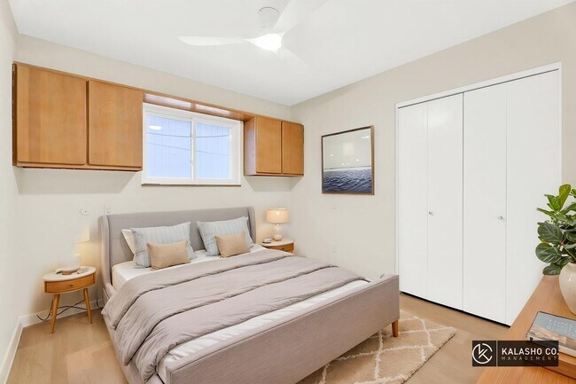 Building Photo - 3BD | 3BTH - NEWLY RENOVATED - ON SYLVAN LAKE