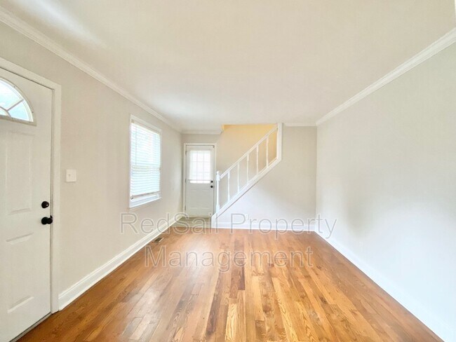 Building Photo - 156 Armstrong Dr