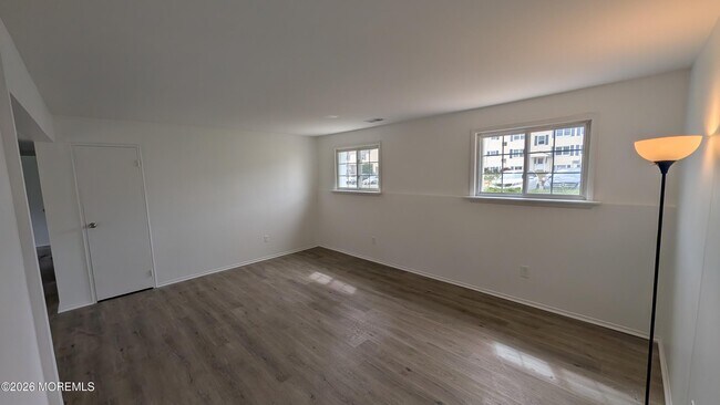 Foto del edificio - 226 Sawmill Rd