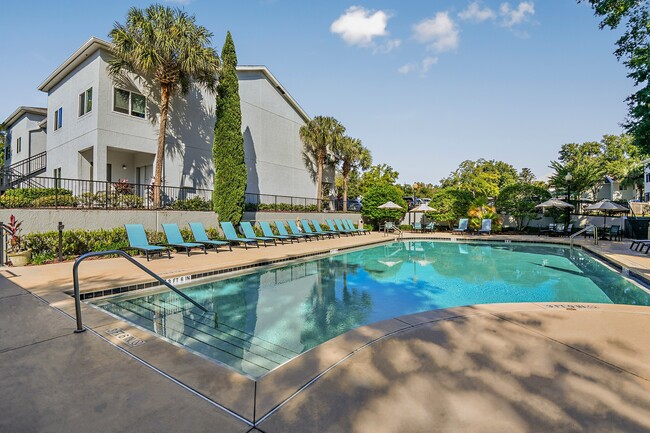 Building Photo - The Laurel at Altamonte
