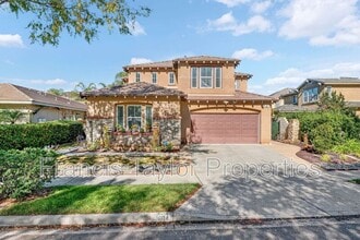 Building Photo - 504 Eureka Dr