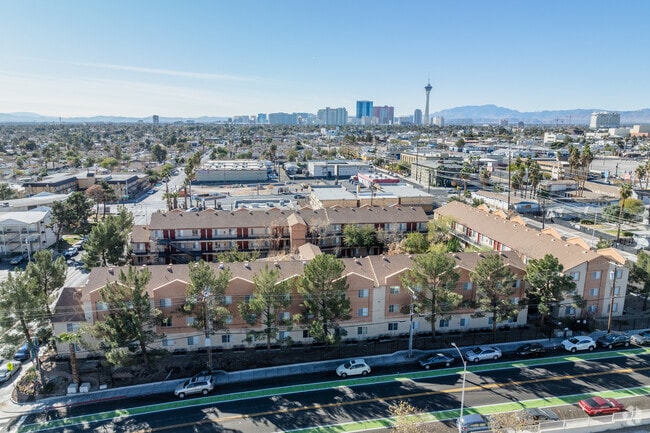 Context & View of The Strip - Fremont Villas