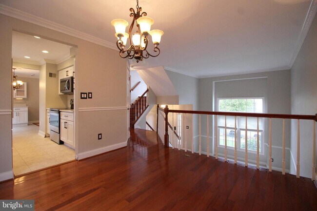 Building Photo - 6520 Palisades Dr