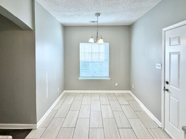 Building Photo - Now Leasing A 3 Bedroom 2.5 Bath In Cordova
