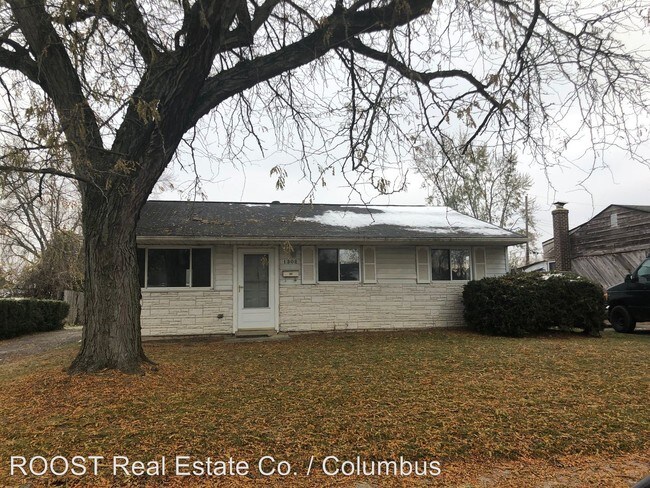Building Photo - 3 br, 1 bath House - 1302 Coe Drive