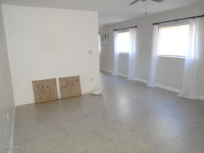 Foto del edificio - 8093 Country Rd