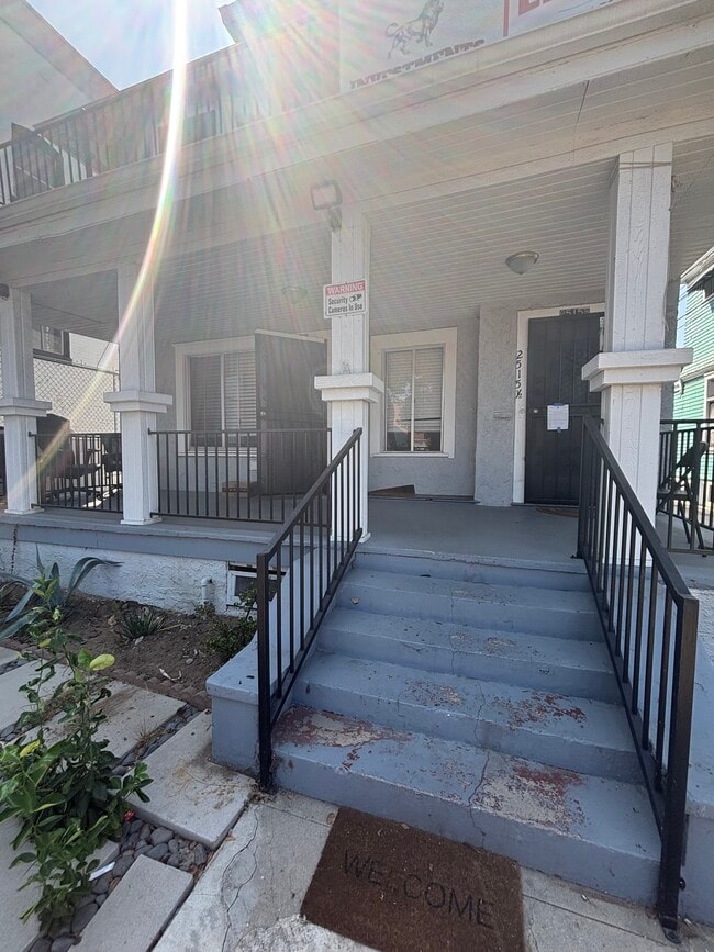 Foto del edificio - 2515 S Catalina St