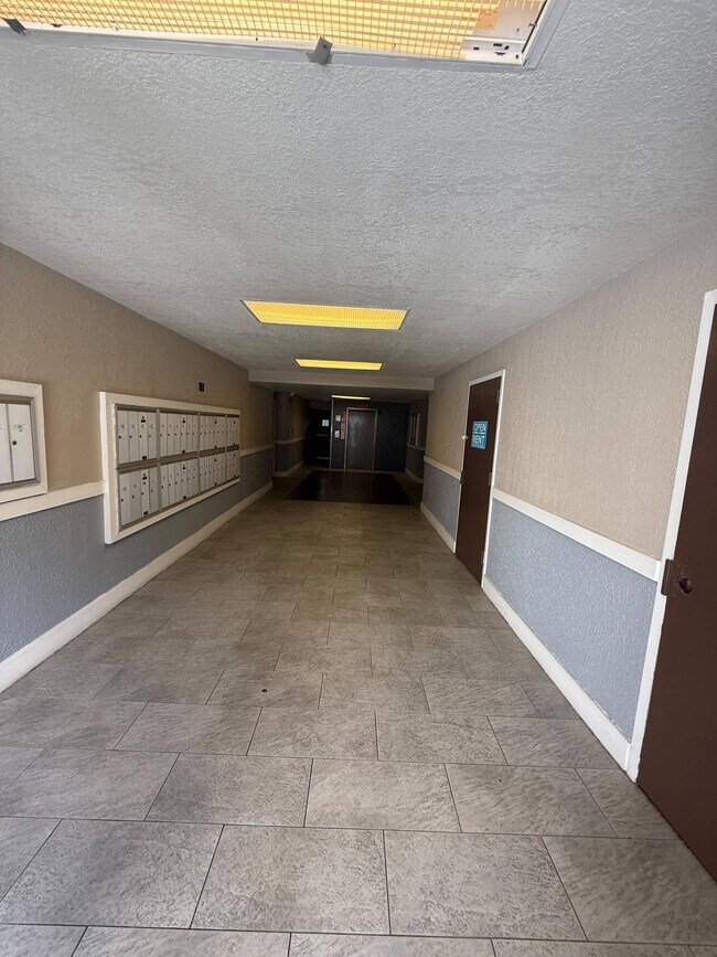 Building Photo - 482 NW 165th St