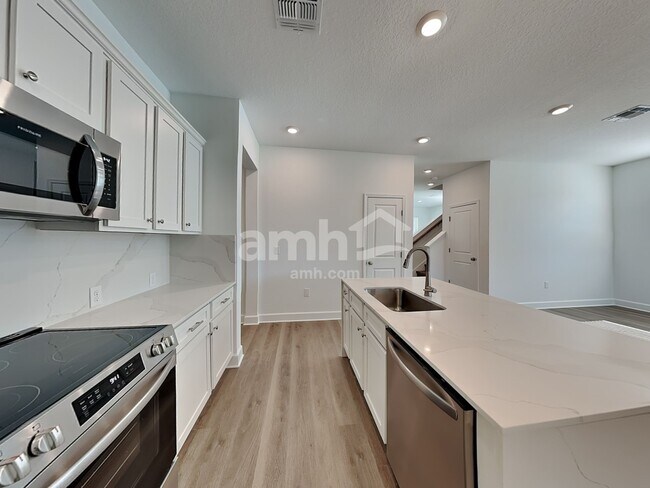Foto del edificio - 3003 19th Ave W