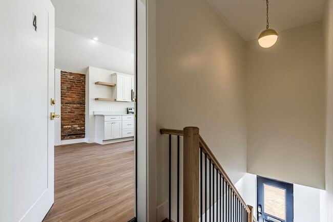 Building Photo - 110 Hotel St Building Photo - 110 Hotel St