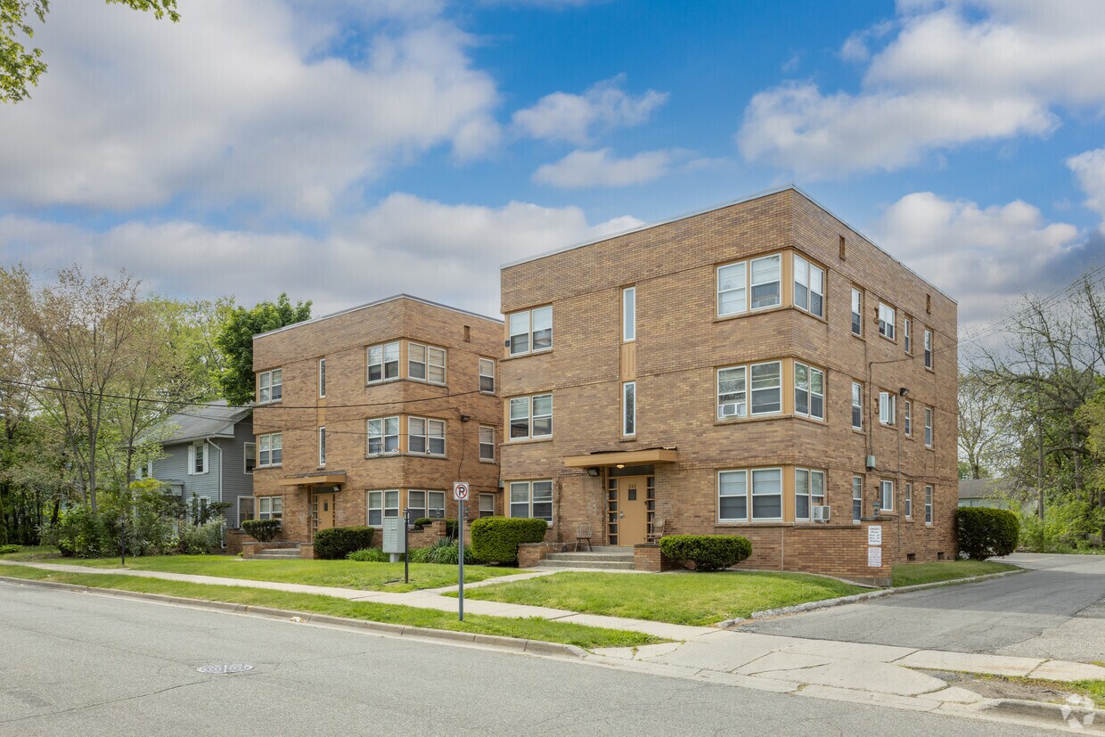 Building Photo - 248 Garfield Ave