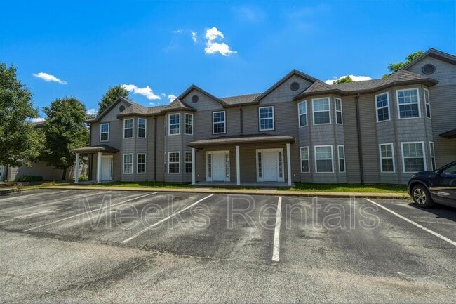 Building Photo - 40 Ariel Dr