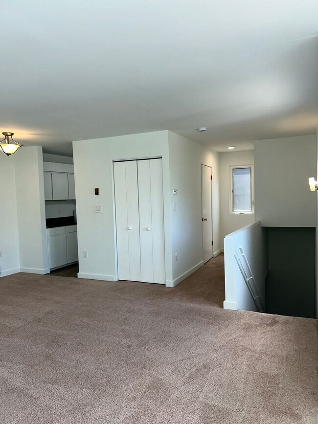 Foto del edificio - 7307 Bainbridge Pl SW
