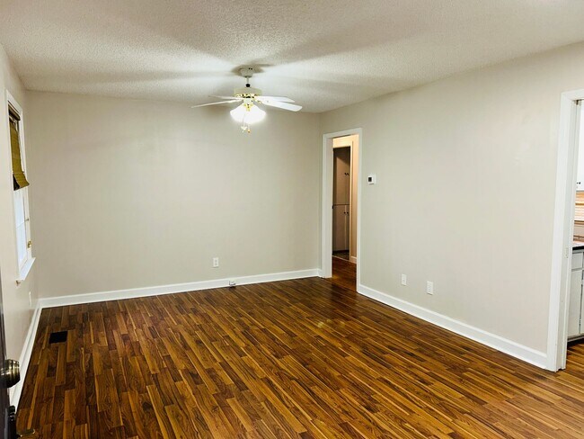 Foto del edificio - 507 College Ave