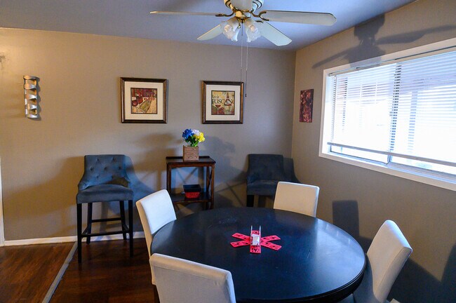 Dining room - 1460 Willow Dr
