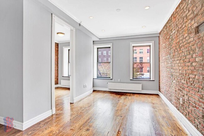 Foto del edificio - 202 E 13th St