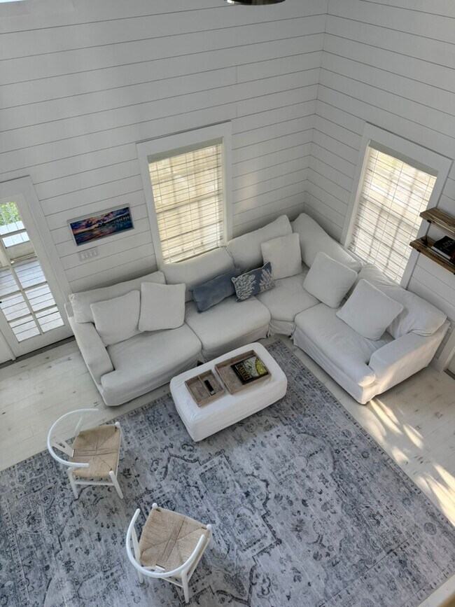 Foto del edificio - 2732 Weeks Ave