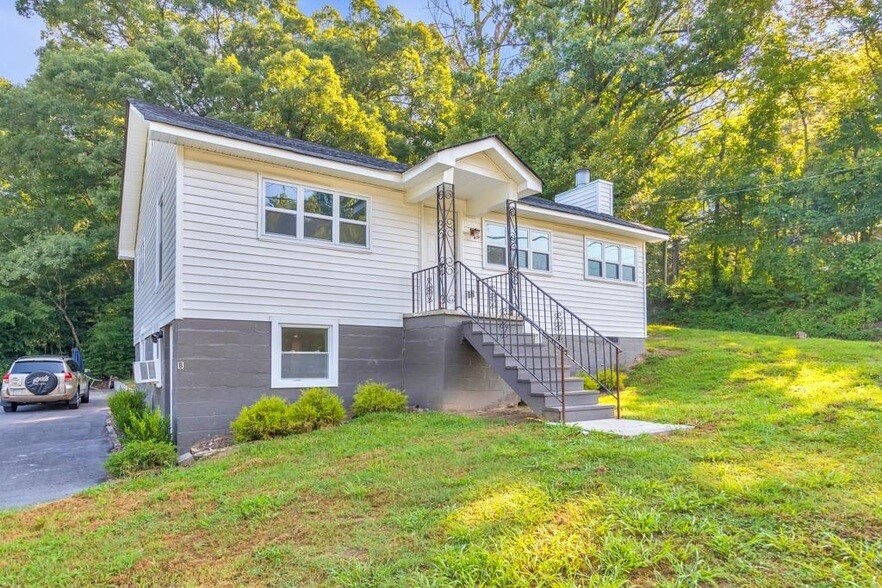 Foto principal - 33 Mchenry Dr SW