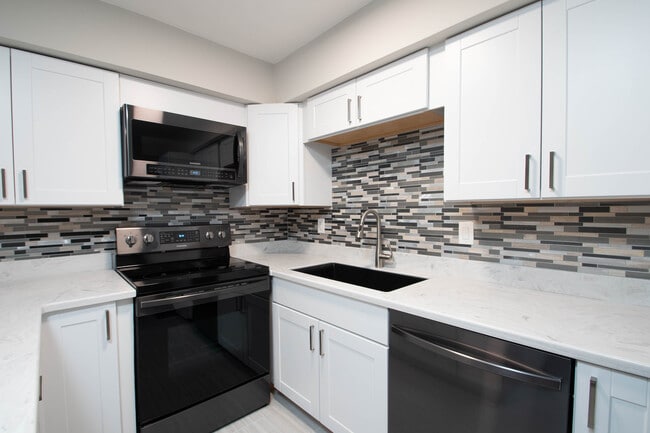 Lots of storage in new cabinets - 5305 Fleetwood Oaks Ave
