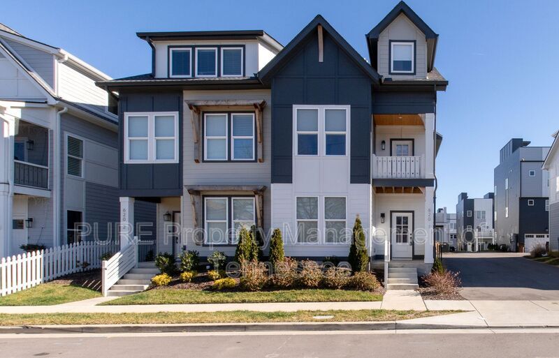 Foto principal - 620 Croley Dr