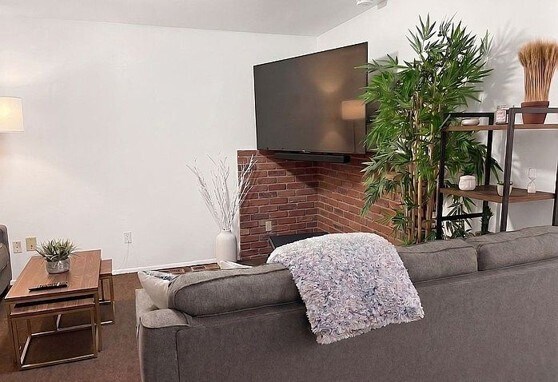 Foto del edificio - 520 Stoddard Ave