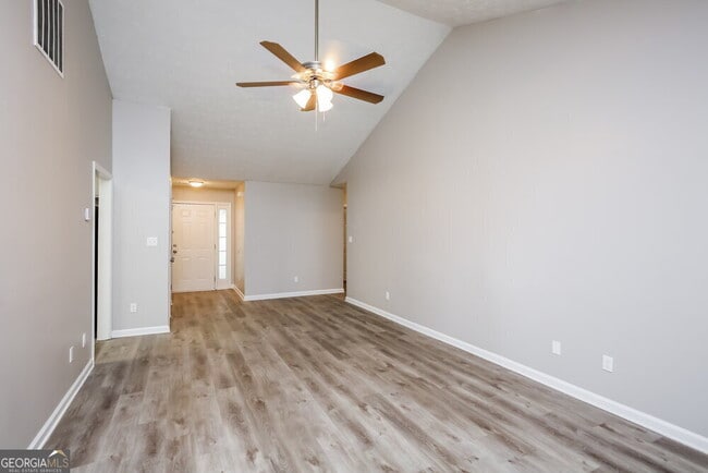 Foto del edificio - 3075 Baymount Dr