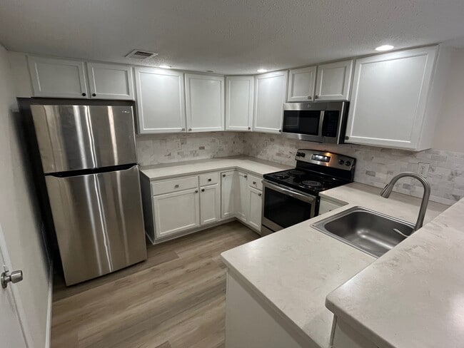 Foto del edificio - 3121 Park Ln