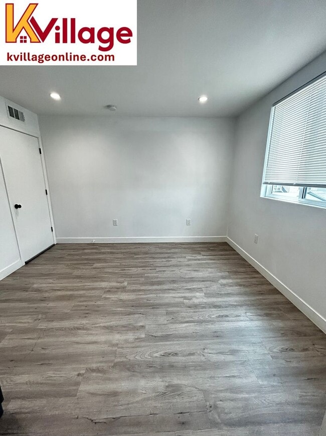 Building Photo - Fully Furnished, Private Room w/ Private Bath – Co-Living, Just Minutes from USC!