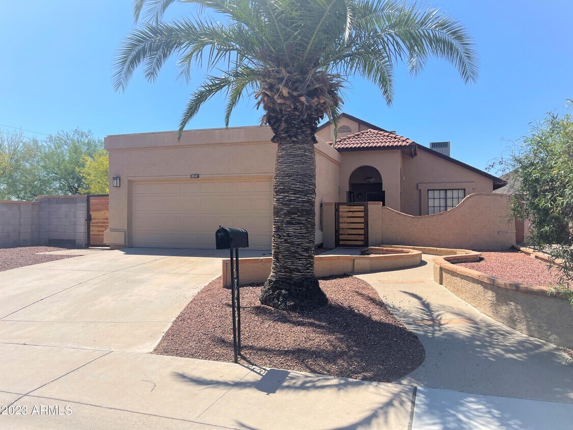 8749 E Belleview St, Scottsdale, AZ 85257 House for Rent in