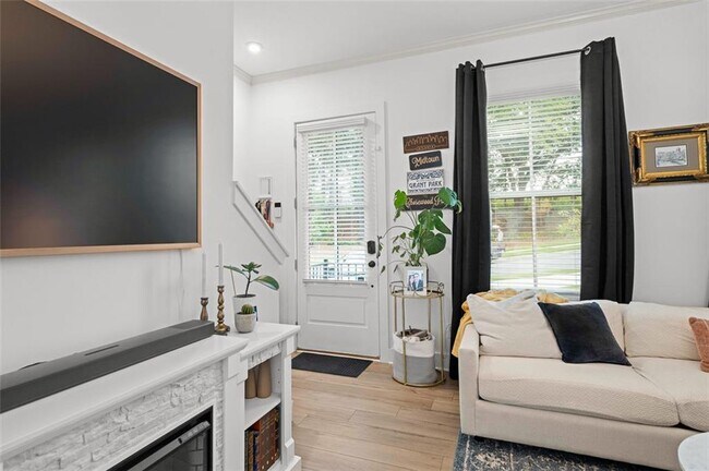 Foto del edificio - 1328 Breezy St SE