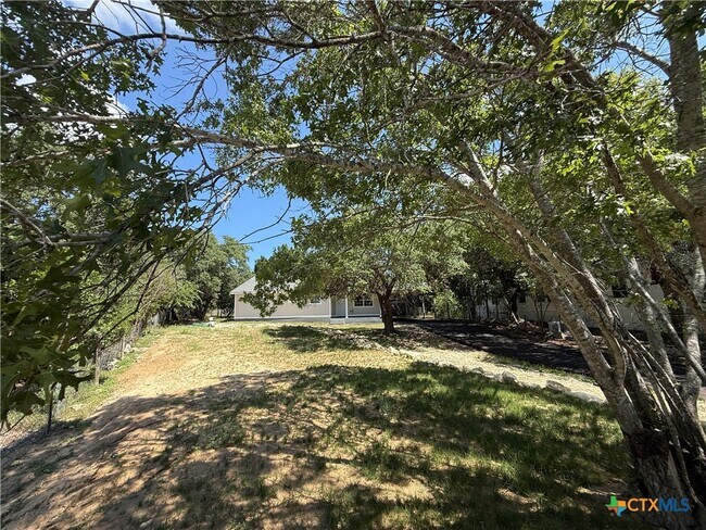 Building Photo - 560 Wickford Way