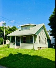 Building Photo - 1562 N High St