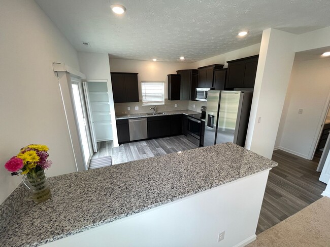 Building Photo - East Jefferson County New Home For Rent