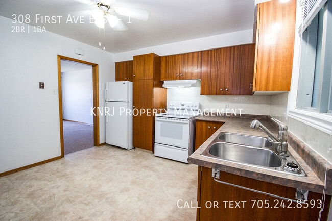 Building Photo - Spacious 2 Bedroom Apartment in Secure Building