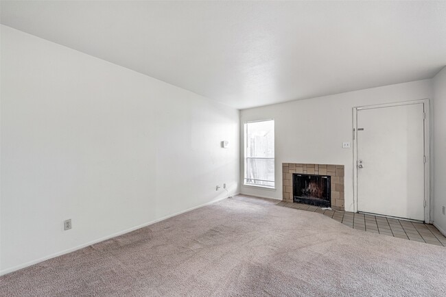 Foto del edificio - 6633 W Airport Blvd