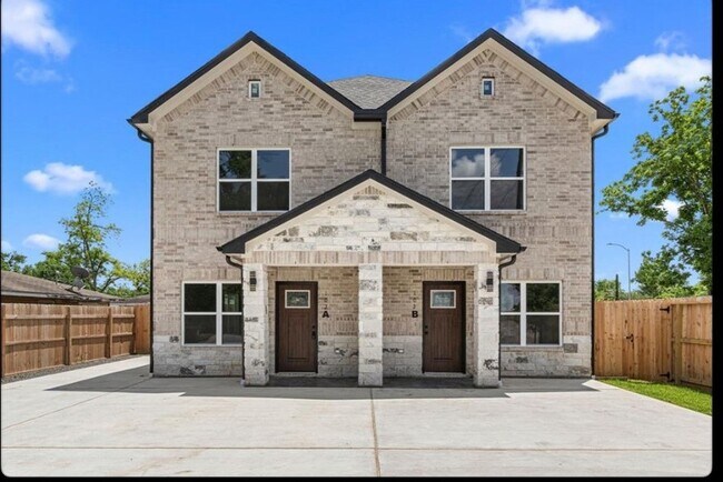 Photo - 102 Schade Ln Apartment