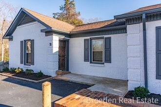 Building Photo - 204 E McDowell St