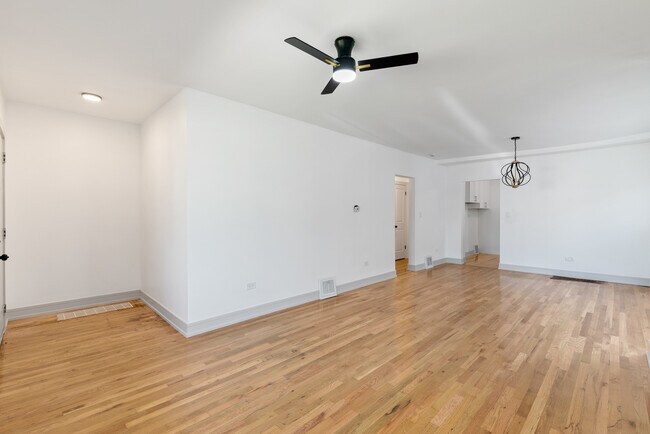 Foto del edificio - 10205 S Yale Ave