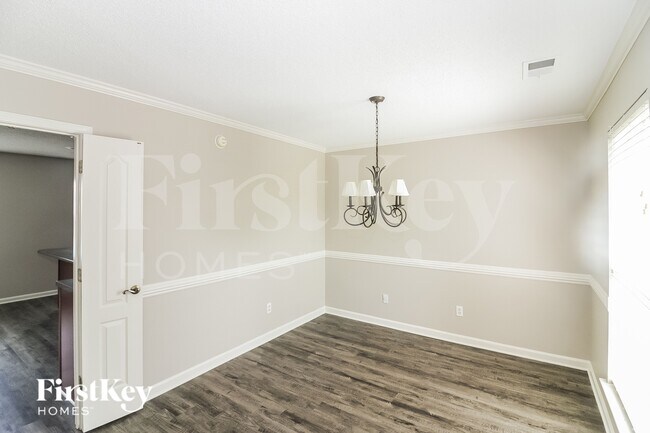Foto del edificio - 11626 Millwind Dr