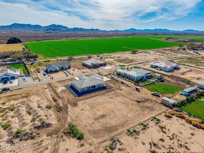 Building Photo - 22926 W La Mirada Dr