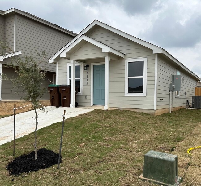 Building Photo - 8132 Nube Medina