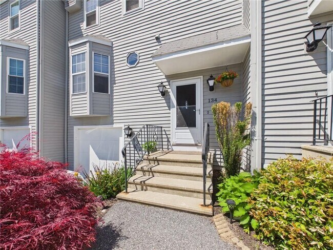 Foto del edificio - 565 Quaker Ln